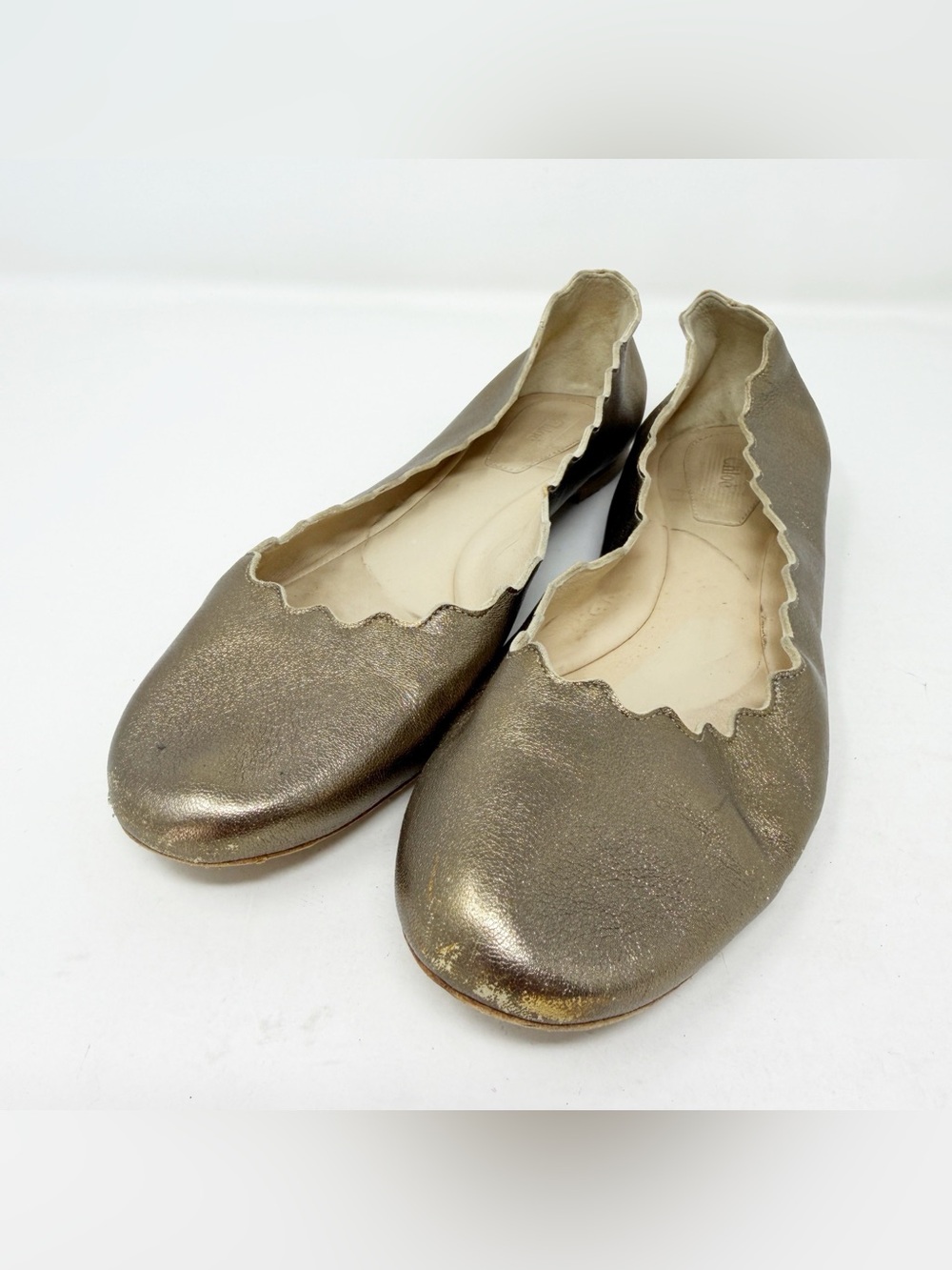 Chloe LAUREN Scallop Metallic Gold Leather Ballet Flats Womens Size 37 EU 7 US